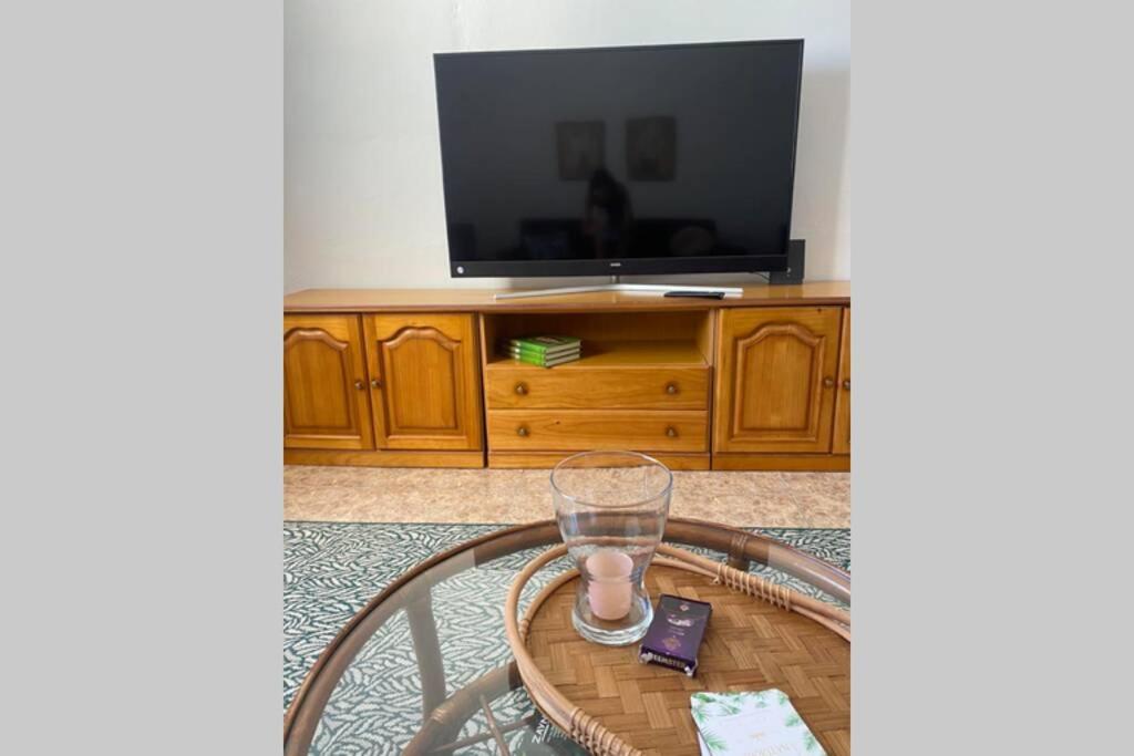 Large 90M2 Canary Apartment, Nice View, Location ! Puerto de Santiago  Esterno foto