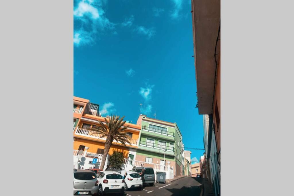 Large 90M2 Canary Apartment, Nice View, Location ! Puerto de Santiago  Esterno foto